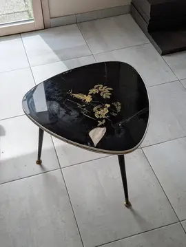 Table basse triangulaire
