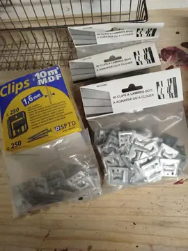 clips à lambris