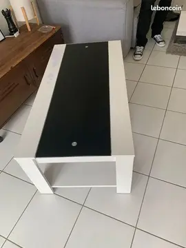 Table basse avec plateau verre