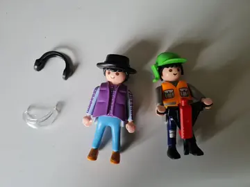 2 bonhommes Playmobil