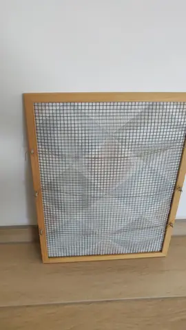 Tableau accroché bijoux