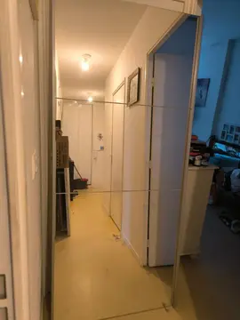 porte qui fait miroir