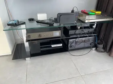 meuble hi-fi en verre