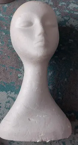 tete polystyrene pour perruque ou loisir creatif