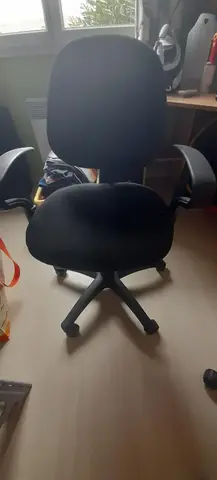 chaise de bureau noire