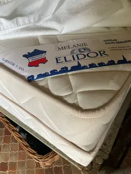 1 (ou 2) sommier + matelas (120/190)
