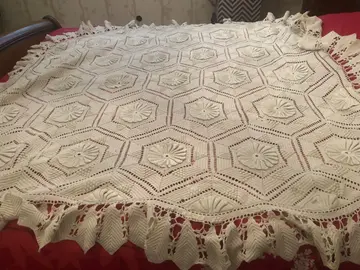 nappe en coton brodé