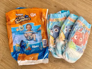 3 couches piscine Huggies Nemo