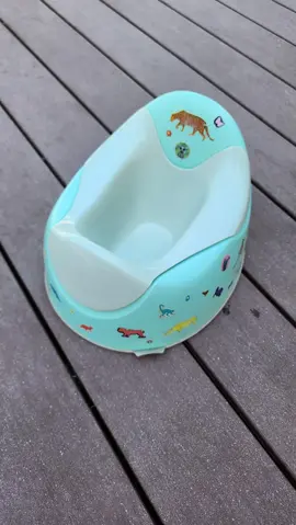 Pot de toilettes pour bébé