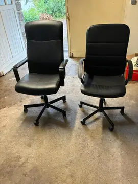 2 chaises de bureau