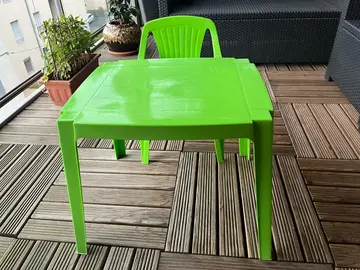Table enfant et chaise