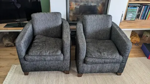 2 fauteuils clubs gris anthracite