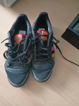 chaussures Adidas taille 39,5