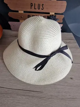 chapeau