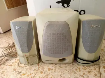 enceinte et caisson pour ordinateur