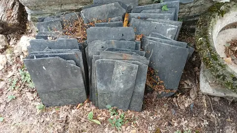 Ardoises neuves de Tŕélazé