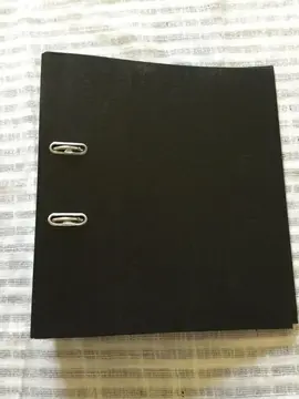 Grand classeur 32 X 29 X7,5 cm