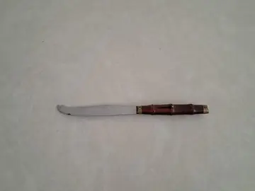 couteau à fromage