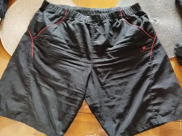 lot 3 shorts XXL