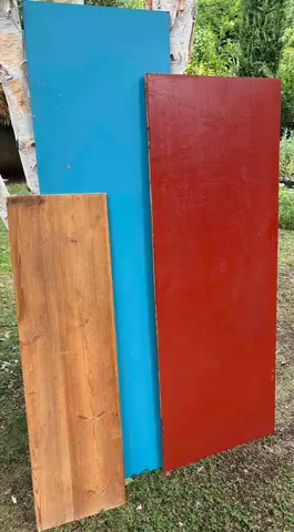 Planches peintes ou nature en contre plaqué ou bois