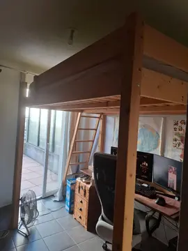 Lit à étage