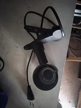 Lampe de chevet noire avec pince