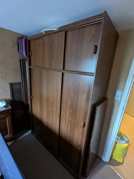 Donne armoire