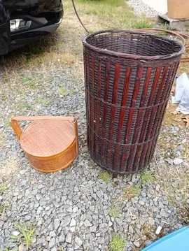 porte parapluie et range bijoux ou autre