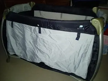 Lit parapluie pour bébé