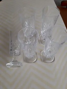 lot de verres ciselés