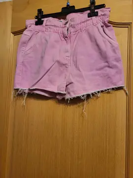 short fille rose 16 ans