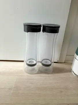 2 carafes brita