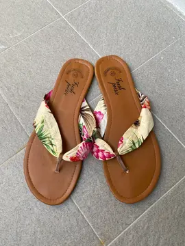 claquettes taille 40