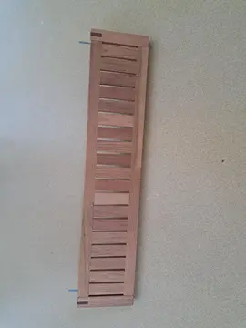 donnes petite étagère. 60cmx12cm.