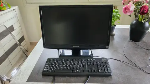Écran et clavier ordinateur