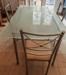 table de salon + 4 chaises