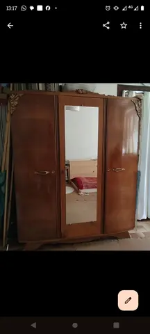armoire en bois