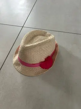 chapeau