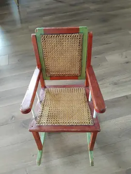 Chaise à bascule enfant