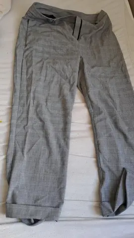 Pantalon gris taille 40