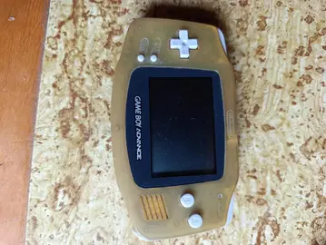 GameBoy Advance + jeu Harry Potter
