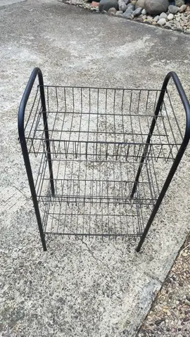 PANIER EN METAL NOIR