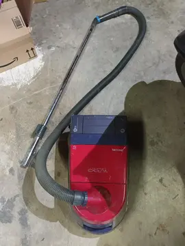 aspirateur traineau Philips.