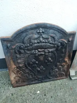 Ancienne plaque fond de cheminée en fonte