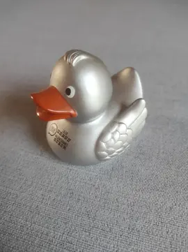Petit canard en plastique