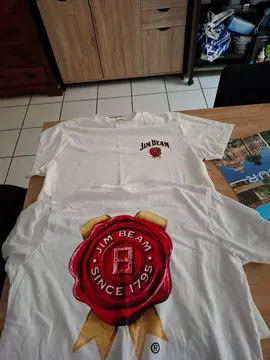 tee-shirt