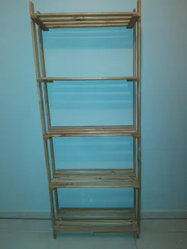 Étagère en bois