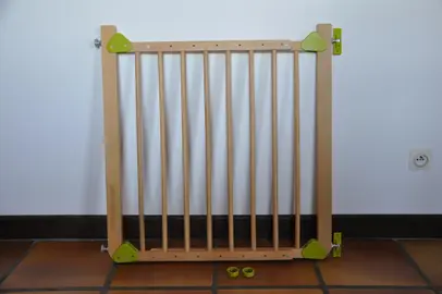 barrière escalier sécurité enfant