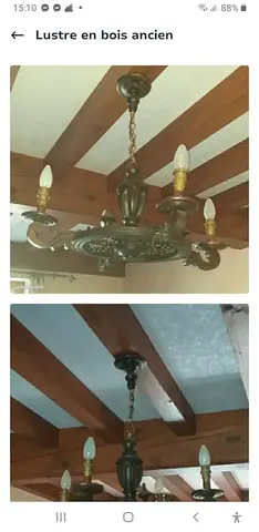lustre en forme de roue de charette en bois