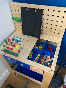 Jouet établi en bois
